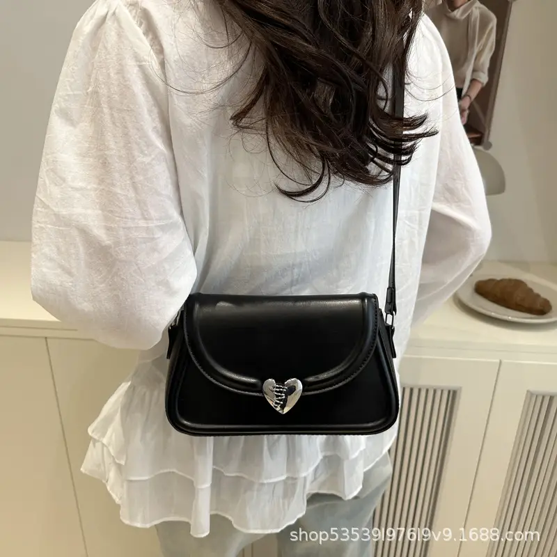 Black French Style Heart Lock Shoulder Bag for Women - Image 7