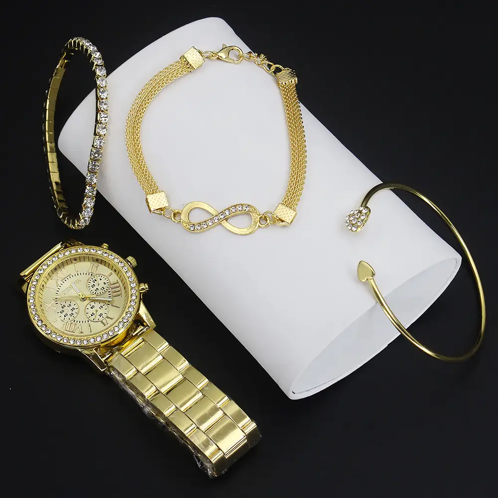 Women's Quartz Bracelet Watch Set with Heart & Diamond Details — feature 11