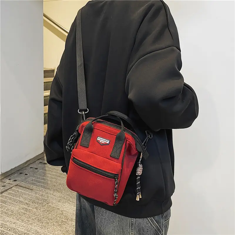 Fashionable Textured Shoulder Bag for Men Women Travel Mobile Baby Bag