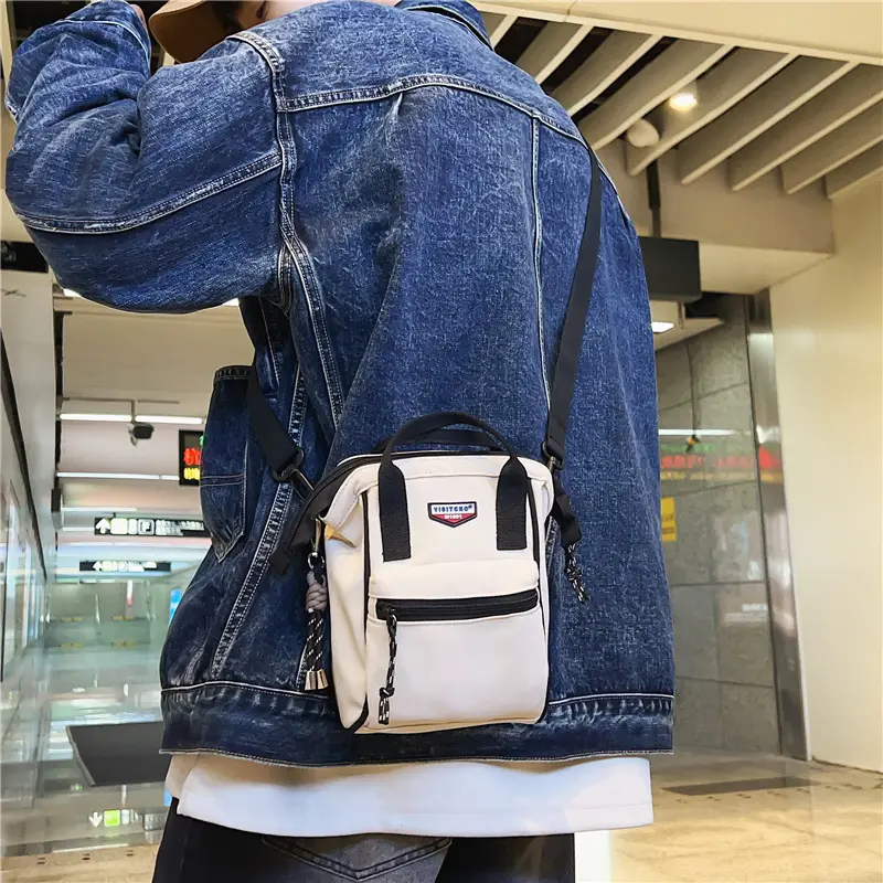 Fashionable Textured Shoulder Bag for Men Women Travel Mobile Baby Bag