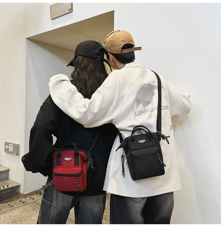 Fashionable Textured Shoulder Bag for Men Women Travel Mobile Baby Bag — feature 14