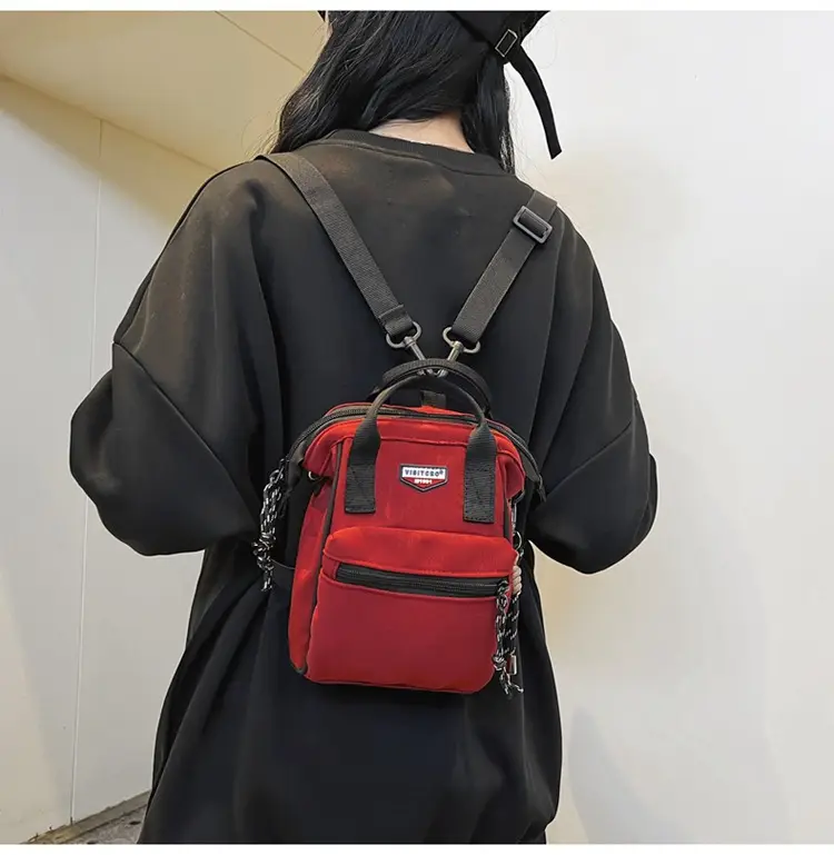 Fashionable Textured Shoulder Bag for Men Women Travel Mobile Baby Bag — feature 18