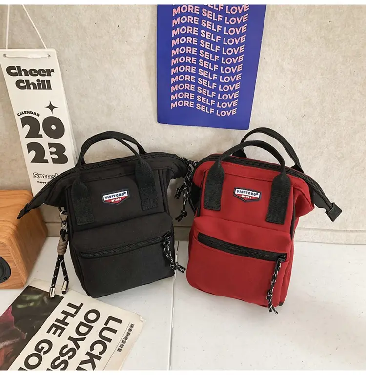 Fashionable Textured Shoulder Bag for Men Women Travel Mobile Baby Bag — feature 22