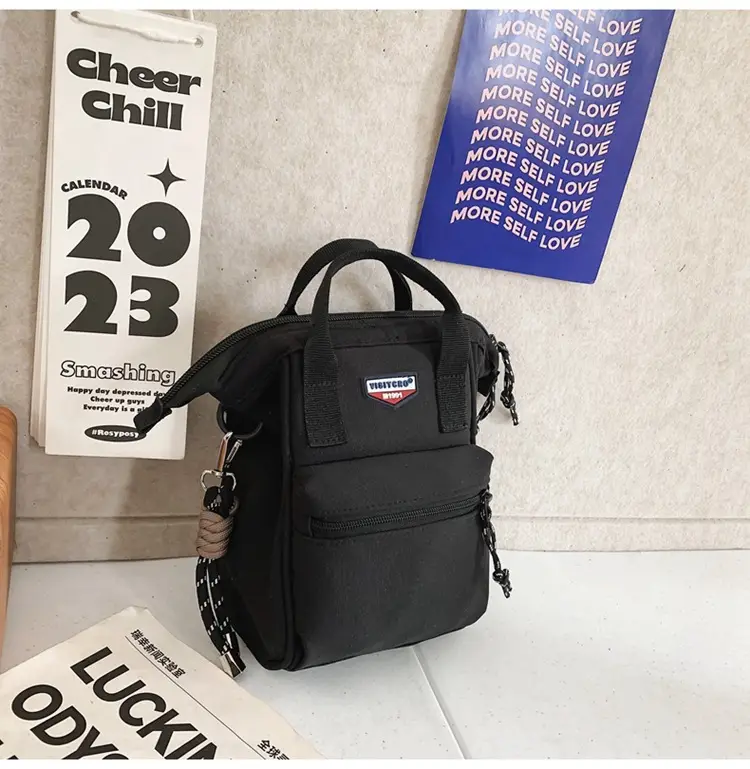 Fashionable Textured Shoulder Bag for Men Women Travel Mobile Baby Bag — feature 27