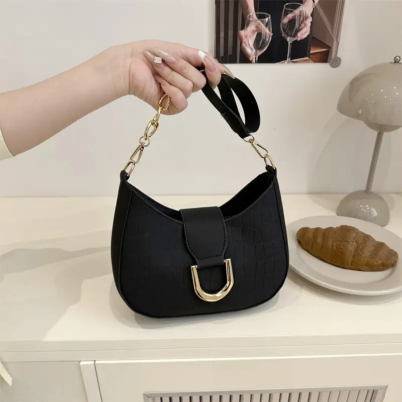 Pink Textured Shoulder Bag for Women - Image 5