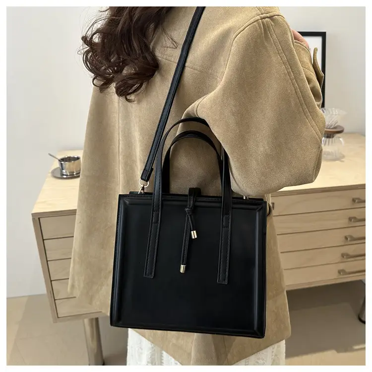 2025 Summer New Crossbody Bag Large Capacity Elegant Leather Handbag — feature 16