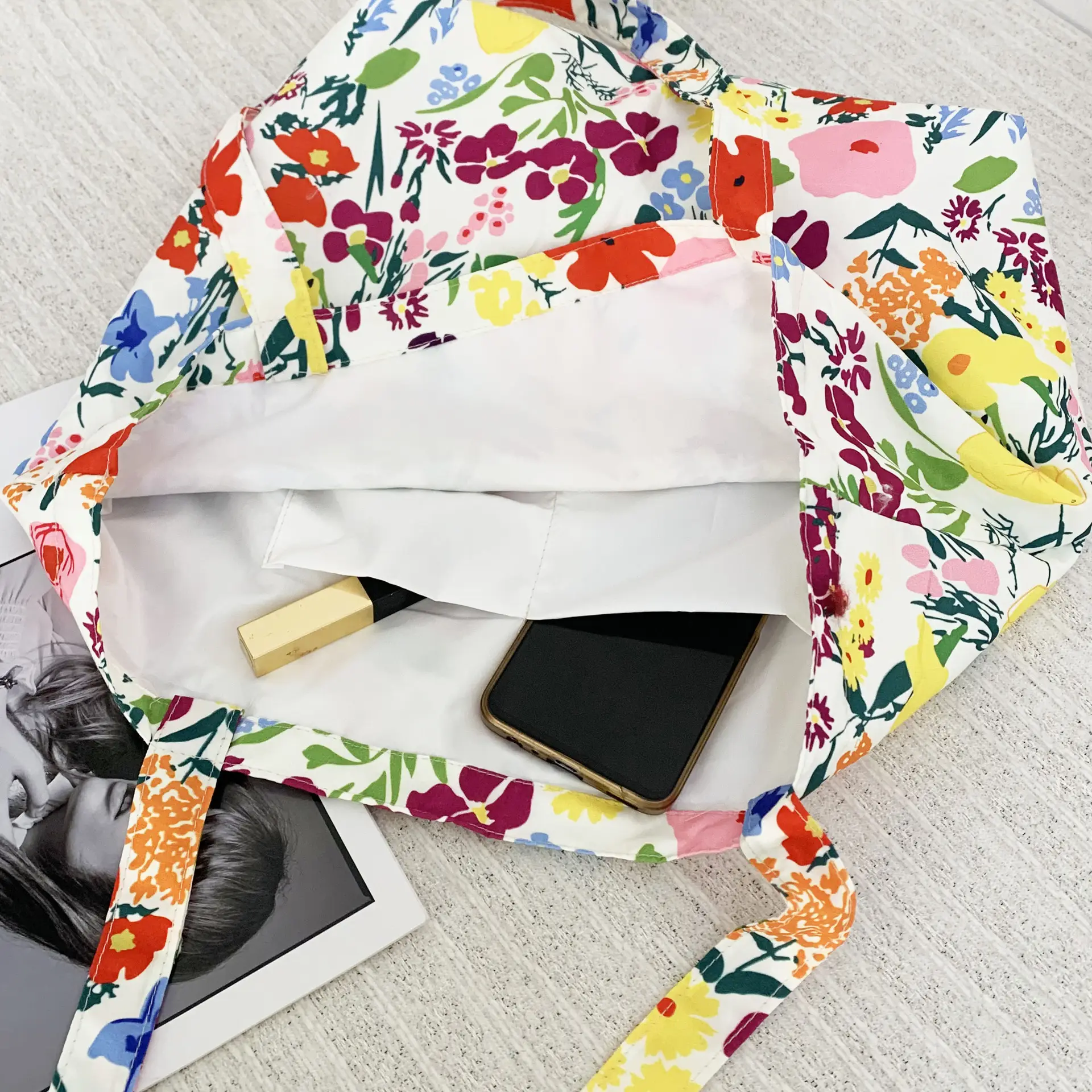 Retro Floral Canvas Bag for Women Travel Beach Shopping — feature 3