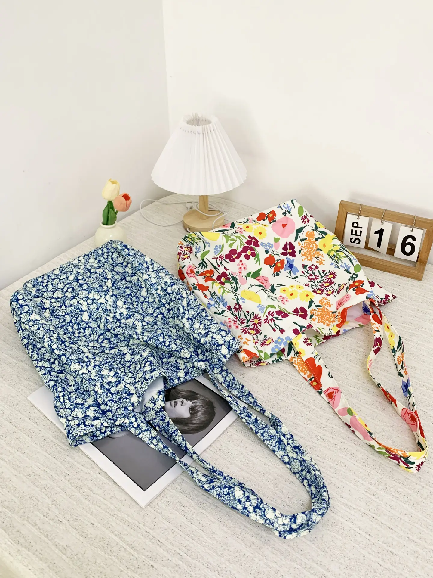 Retro Floral Canvas Bag for Women Travel Beach Shopping — feature 4