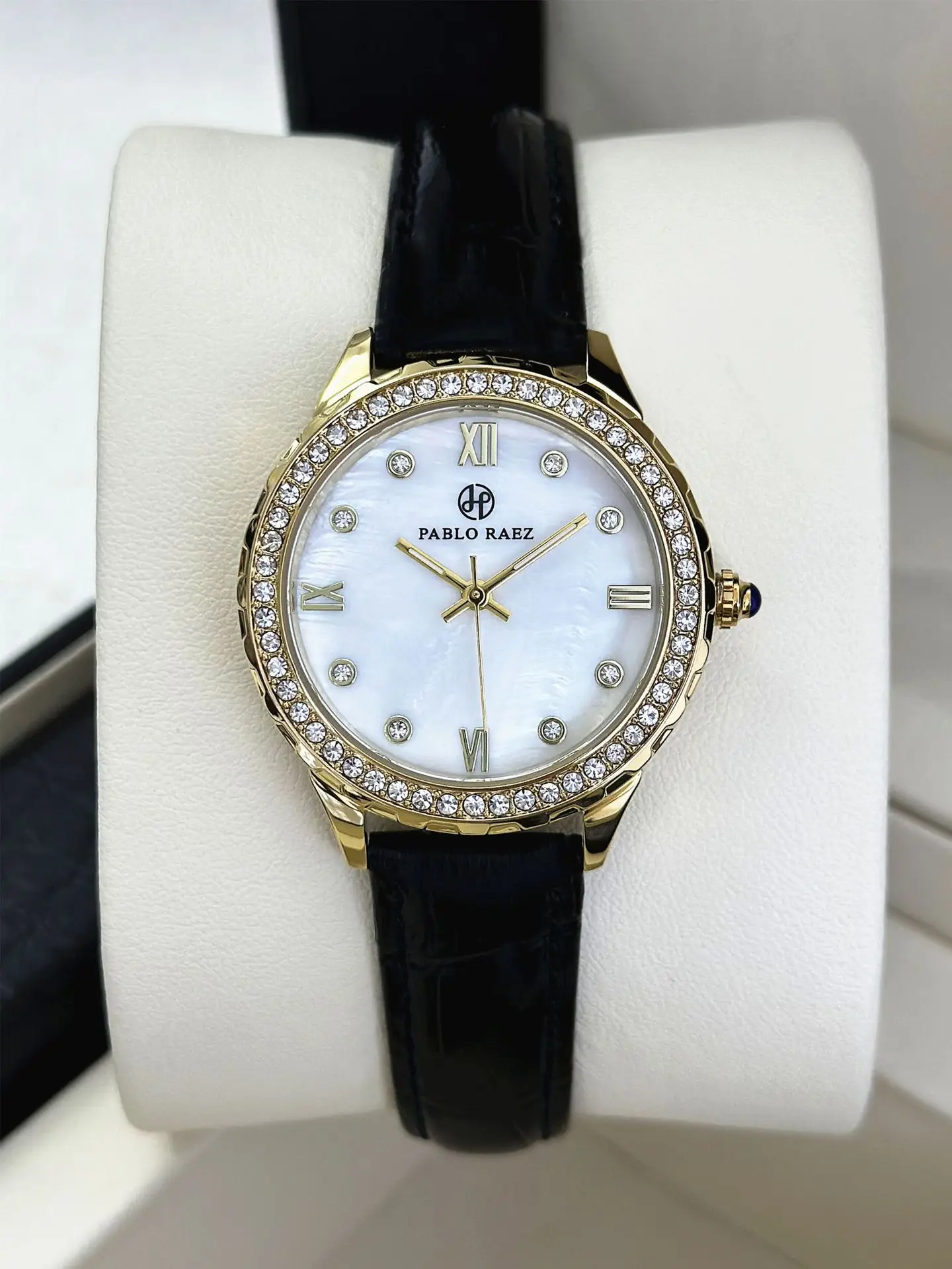 Parrot's Lady Rhinestone Watch Gold Silver Black Strap — feature 15