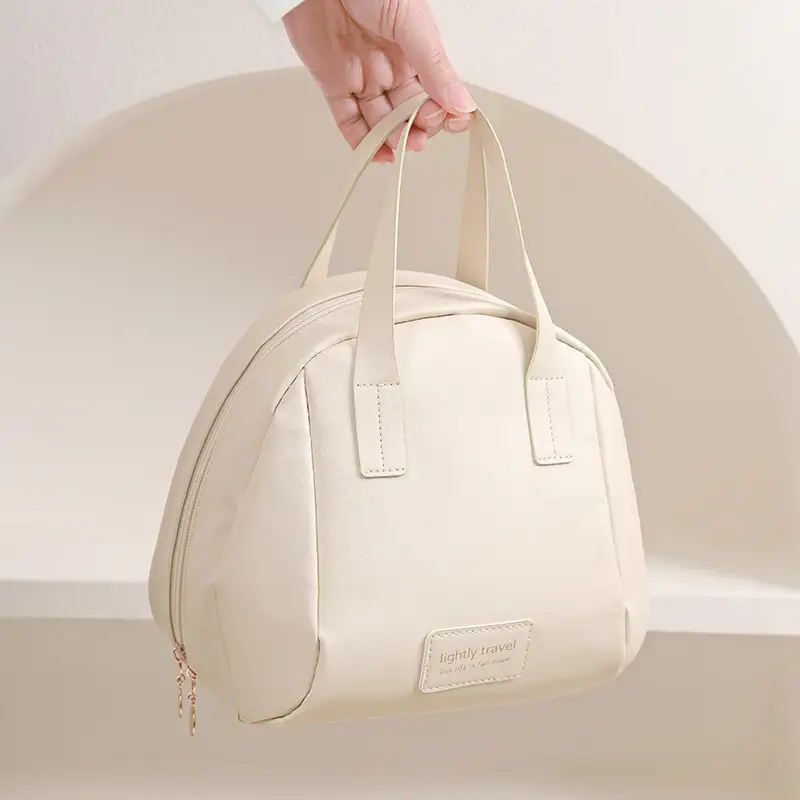 Large Capacity Waterproof Makeup Storage Bag — feature 11