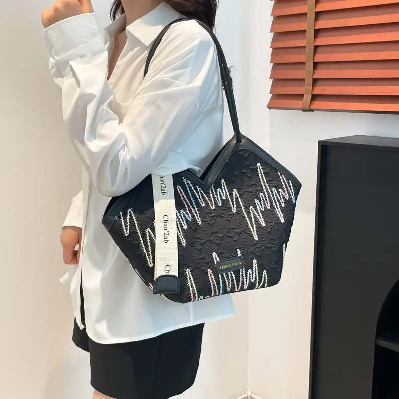2025 White Embroidered Crossbody Bag for Women