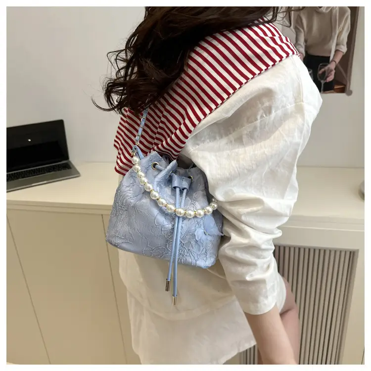 2025 Pearl Crossbody Bag Blue Pink Light — feature 9