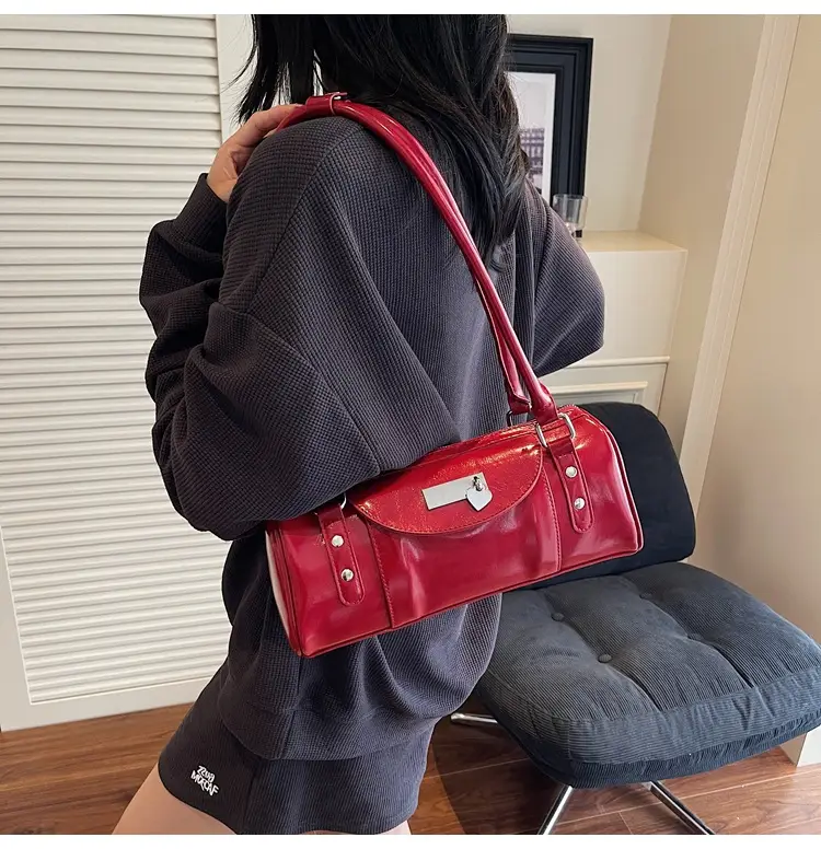 Women's White Cylindrical Shoulder Bag 2025 — feature 10