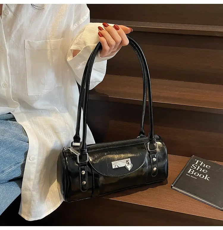 Women's White Cylindrical Shoulder Bag 2025 — feature 15