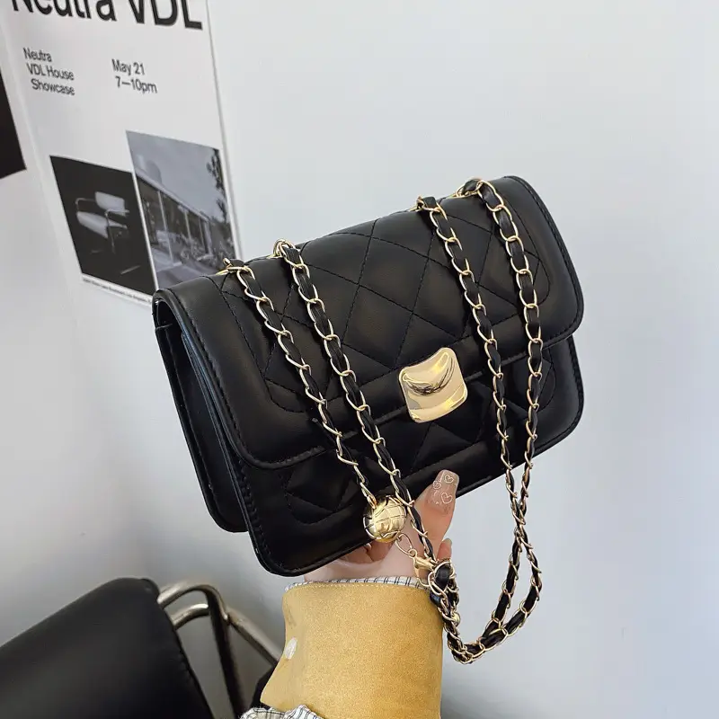 Black Quilted Chain Crossbody Bag for Women - Image 3