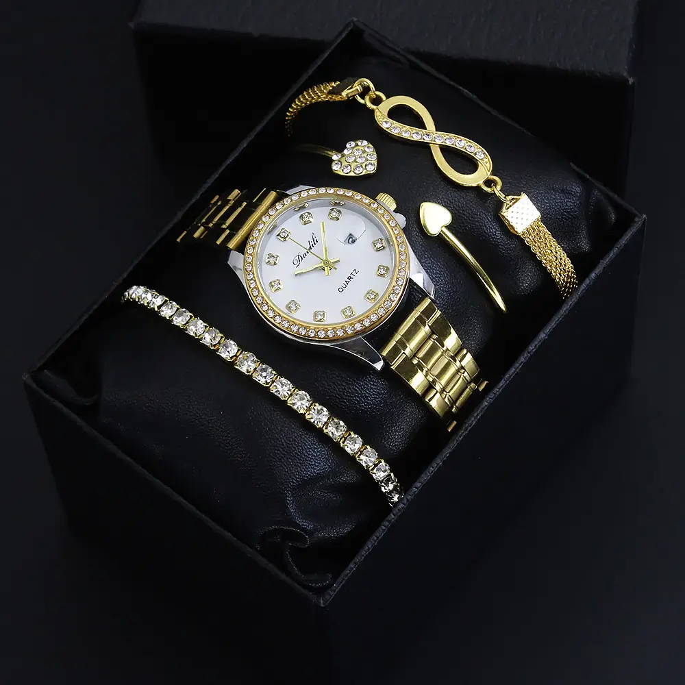 High-Looking Women's Quartz Watch Bracelet Set Gold Black — feature 9