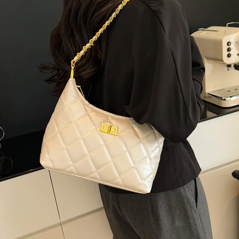 White Quilted Chain Shoulder Bag for Women - Image 6