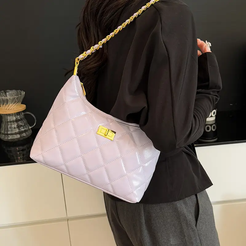 White Quilted Chain Shoulder Bag for Women - Image 7