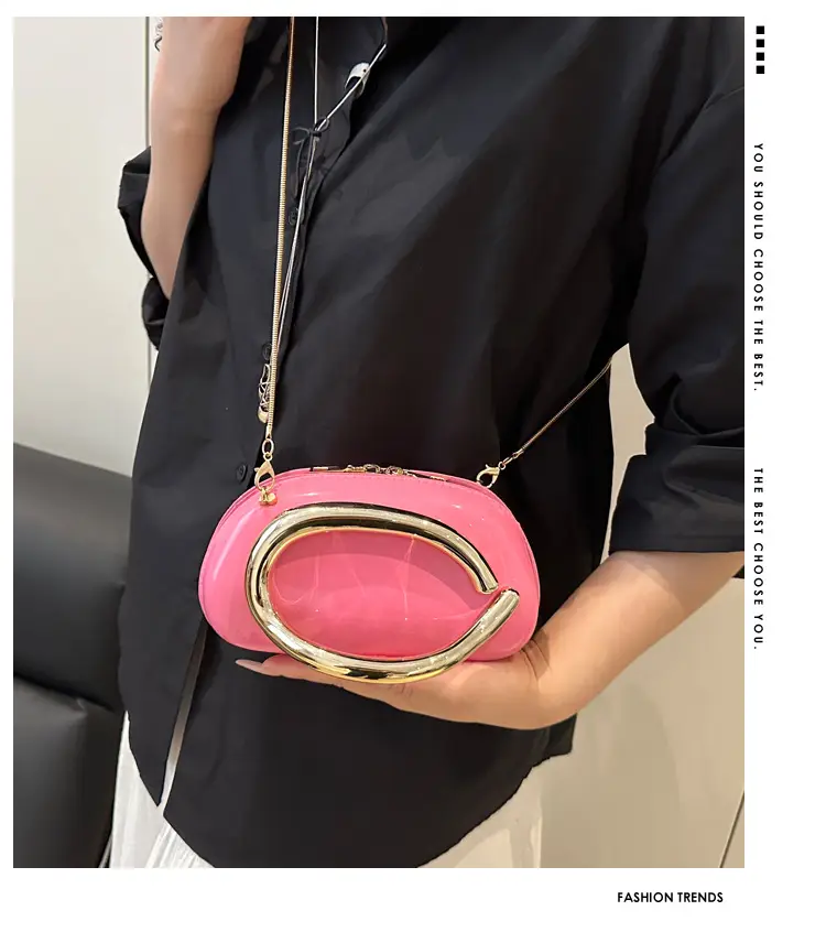 Red Korean Style Crossbody Bag with Gold Chain — feature 1