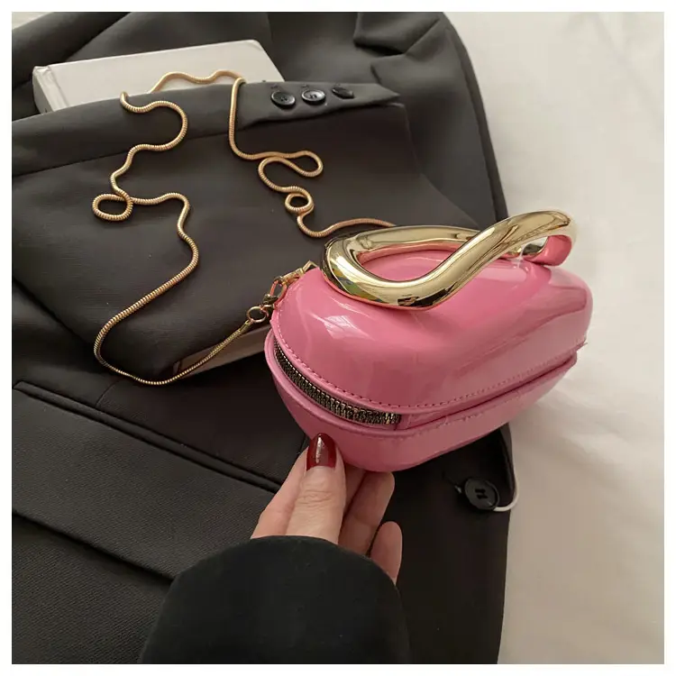 Red Korean Style Crossbody Bag with Gold Chain — feature 10