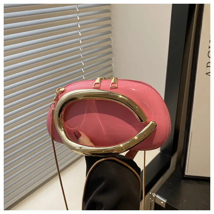 Red Korean Style Crossbody Bag with Gold Chain — feature 38