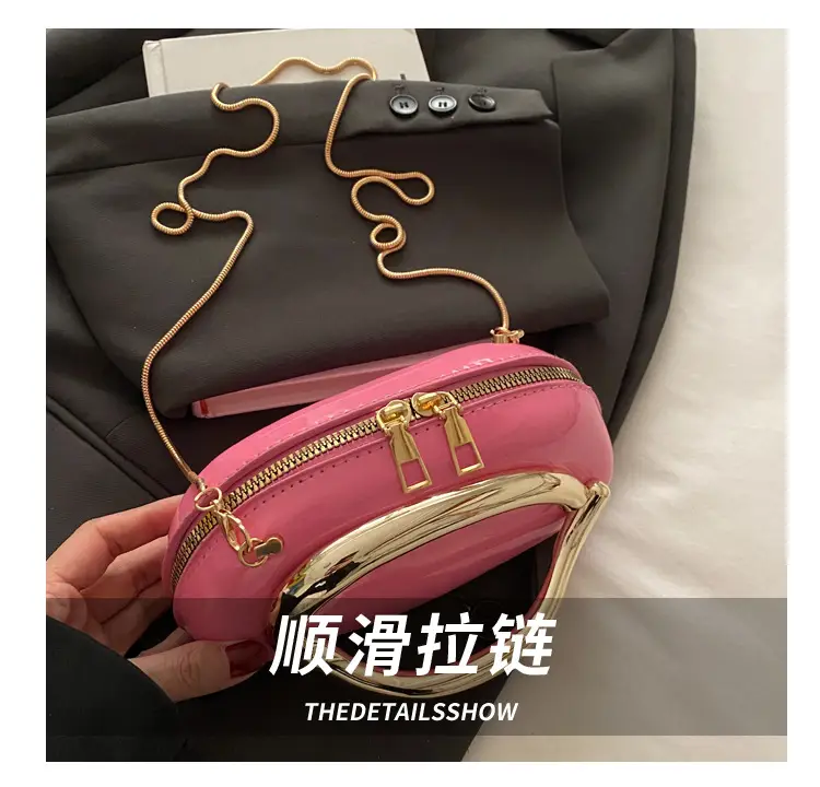 Red Korean Style Crossbody Bag with Gold Chain — feature 5