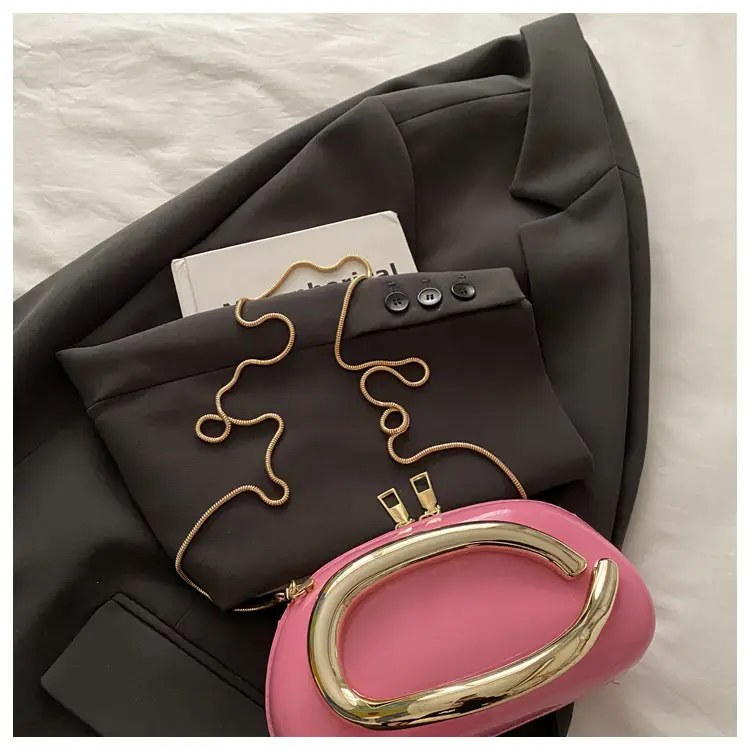 Red Korean Style Crossbody Bag with Gold Chain — feature 9