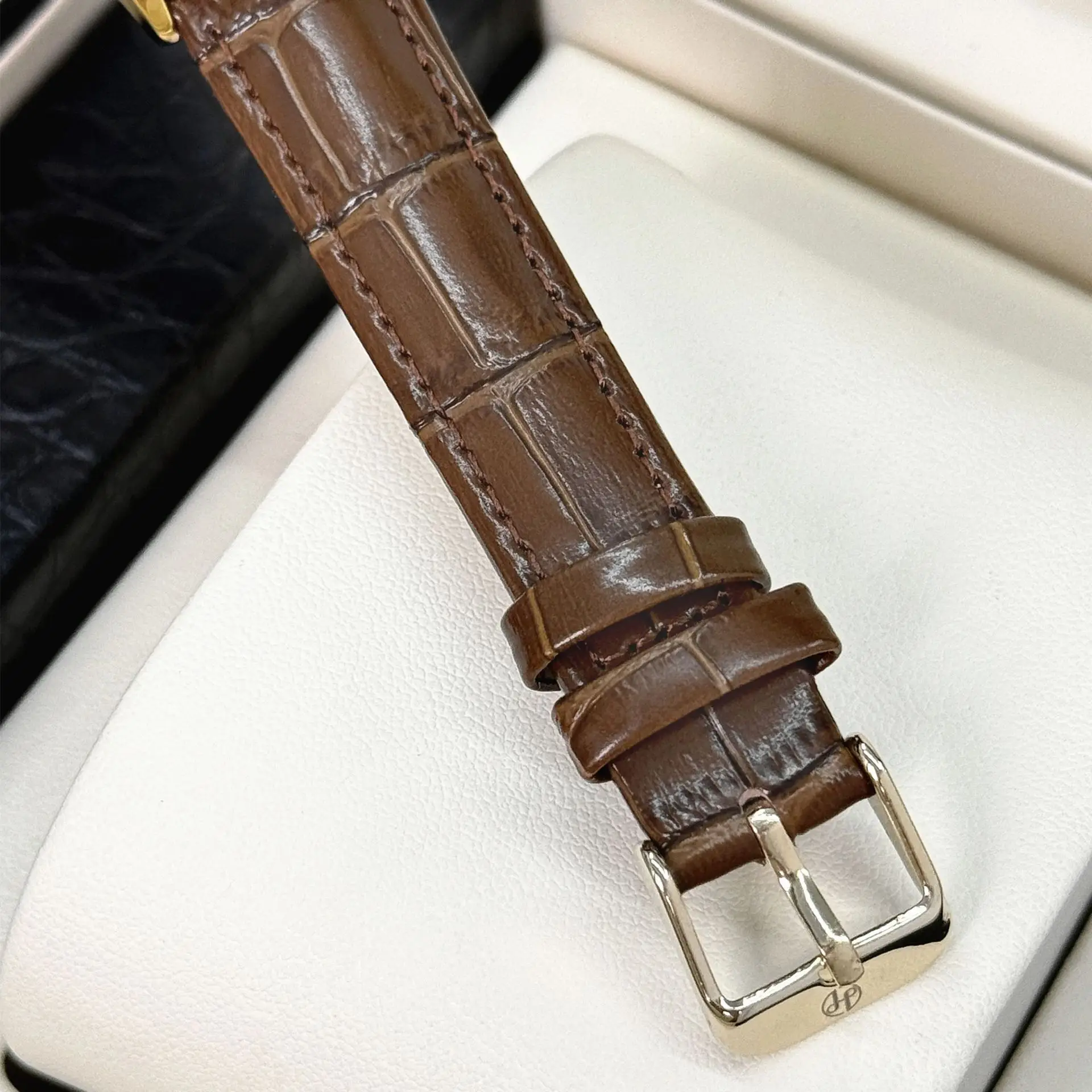 Faux Diamond Watch for Women Brown Leather Strap - Image 6