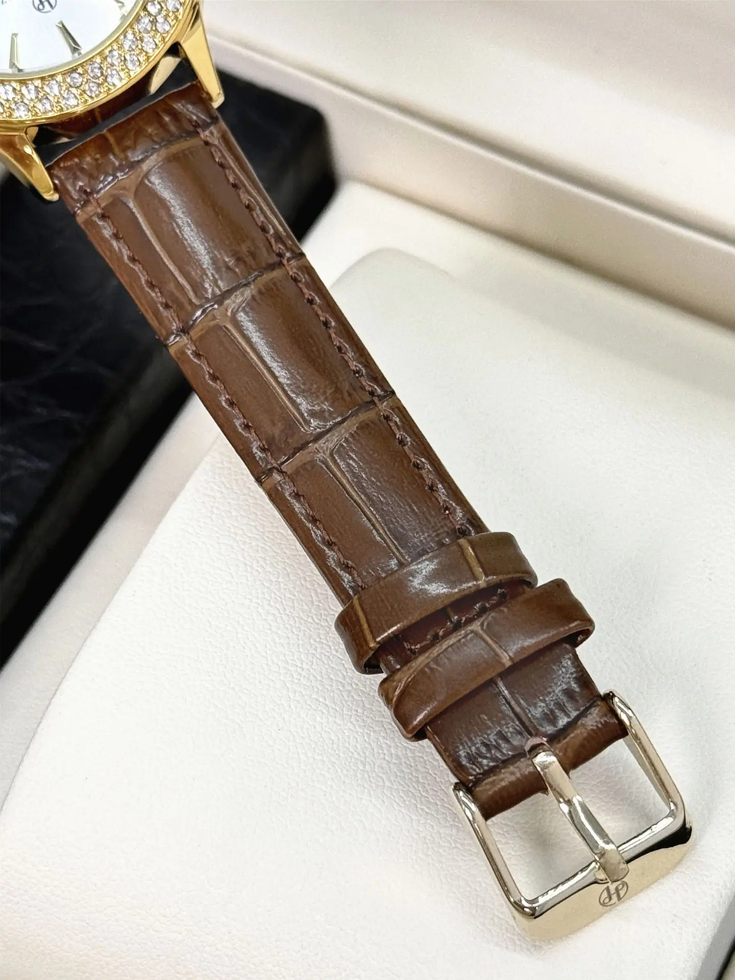 Faux Diamond Watch for Women Brown Leather Strap — feature 9