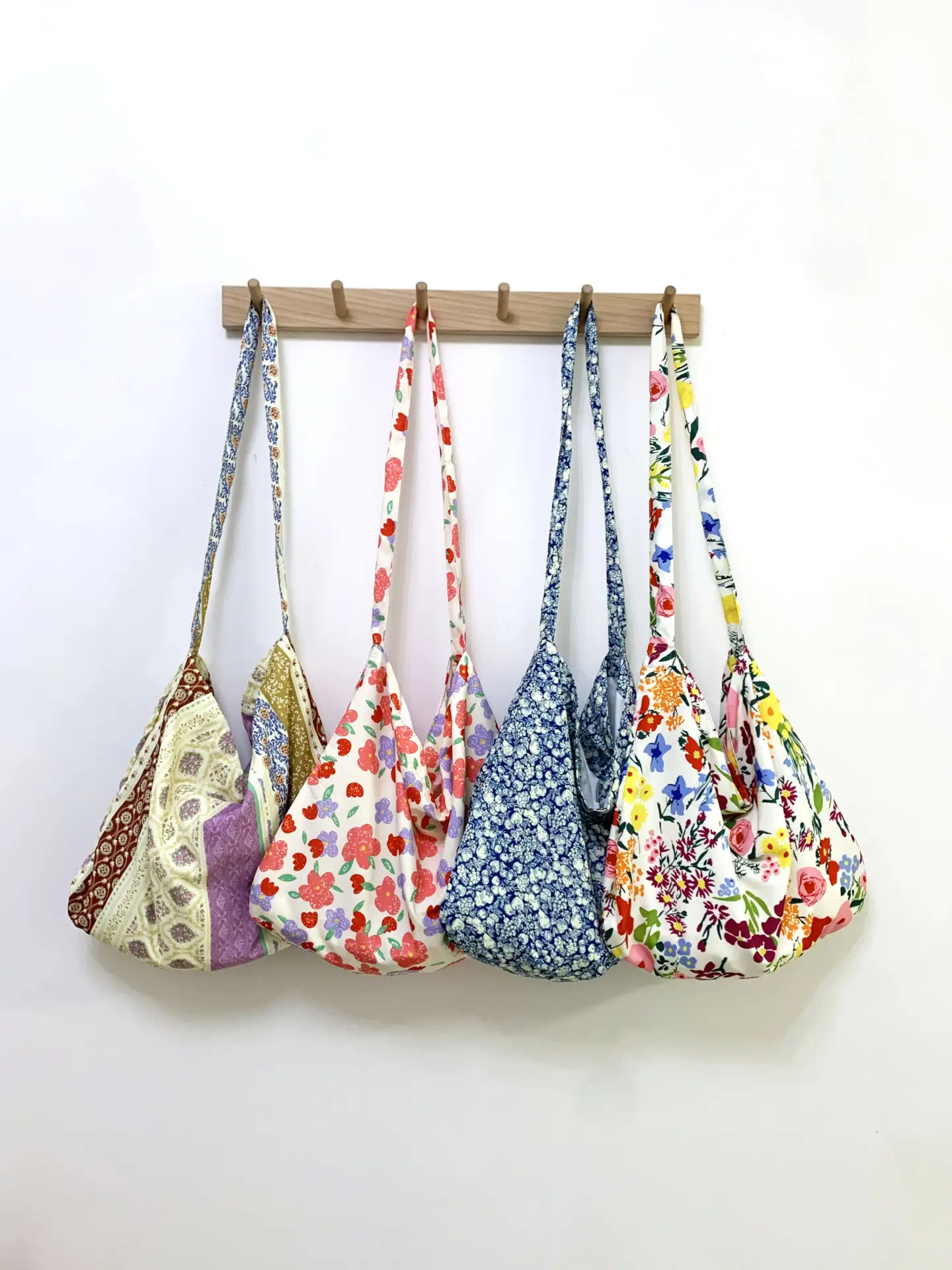 Same Floral Canvas Shoulder Bag Large Capacity Korean Niche - Image 11