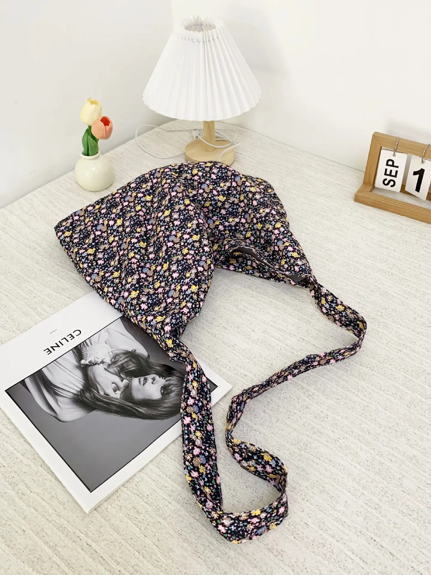 Same Floral Canvas Shoulder Bag Large Capacity Korean Niche — feature 10