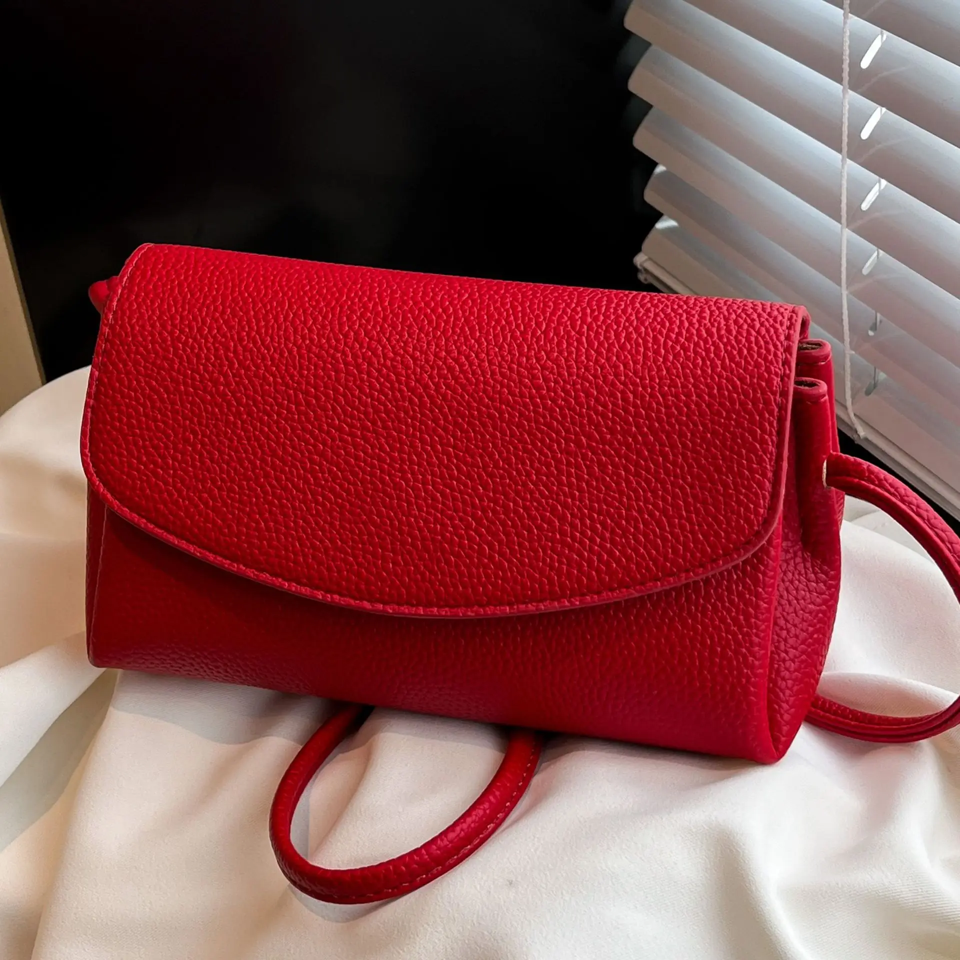 Black Crossbody Phone Bag for Women 2025 - Image 8
