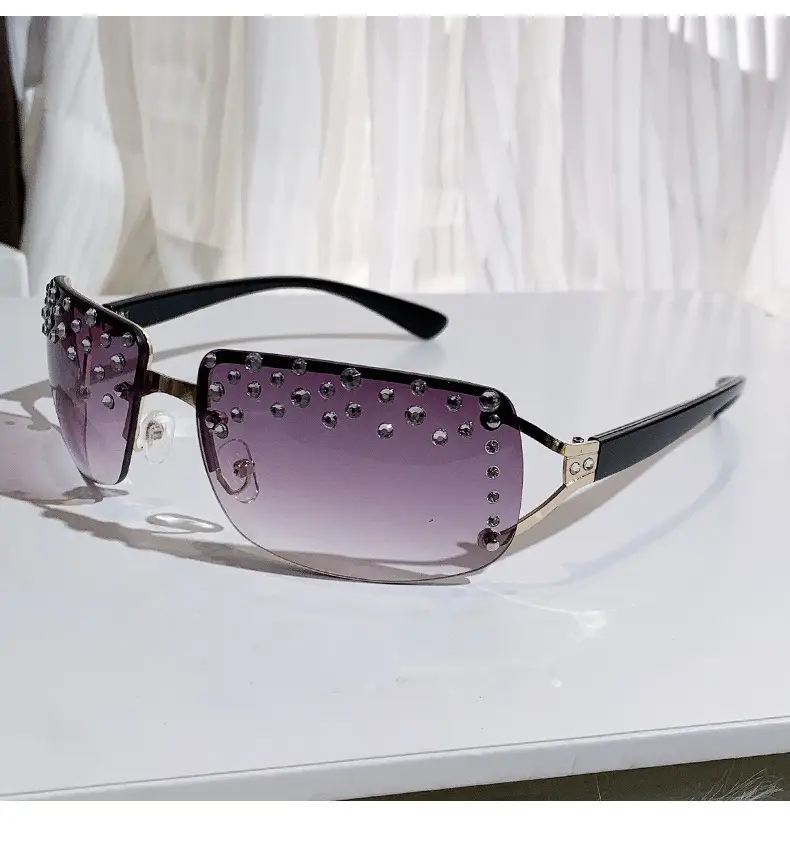 Diamond Encrusted Women Sunglasses Retro Luxury Anti-UV β feature 7