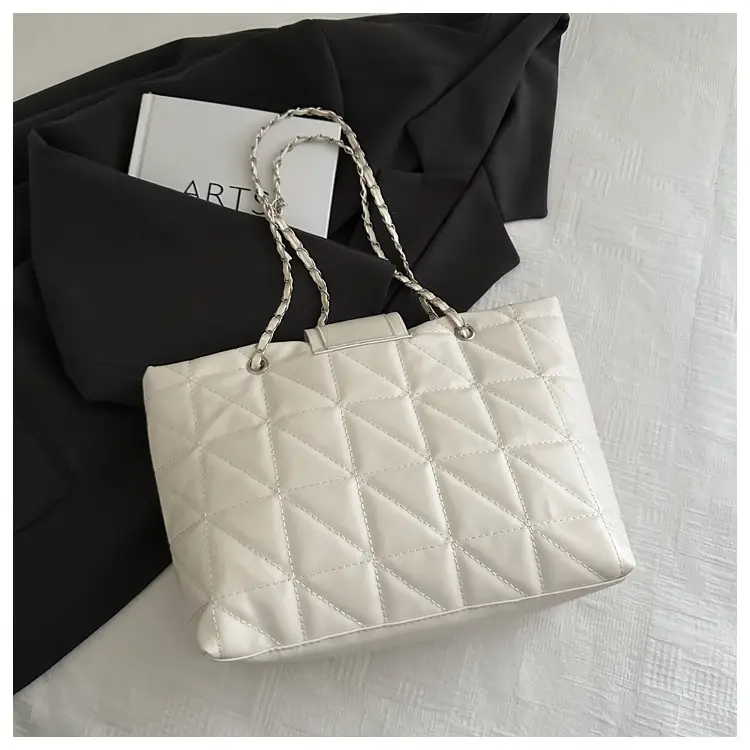 Brown Quilted Chain Tote Bag Large Capacity 2026 — feature 24