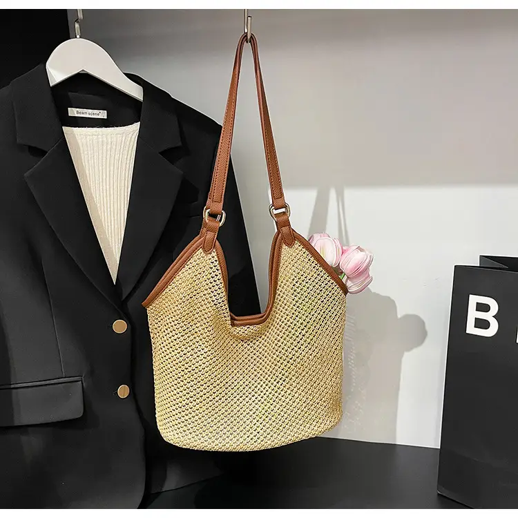 Woven Straw Shoulder Bag Gold 2025 Summer — feature 24