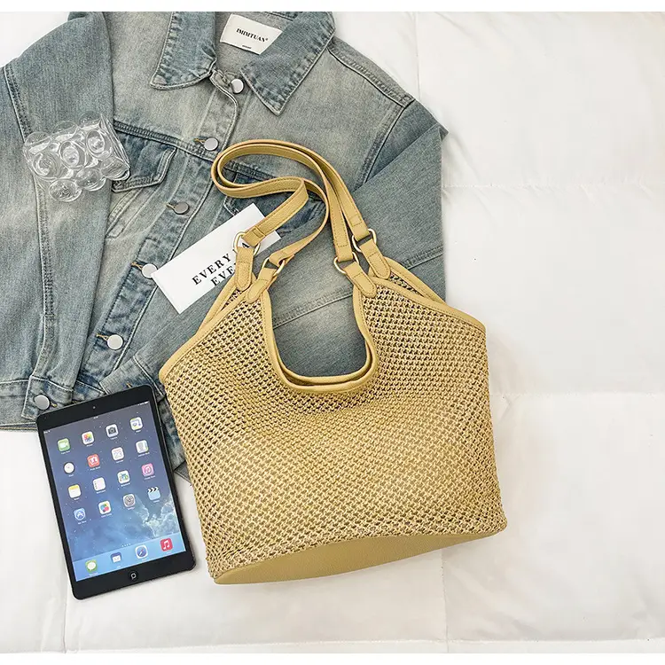 Woven Straw Shoulder Bag Gold 2025 Summer — feature 8