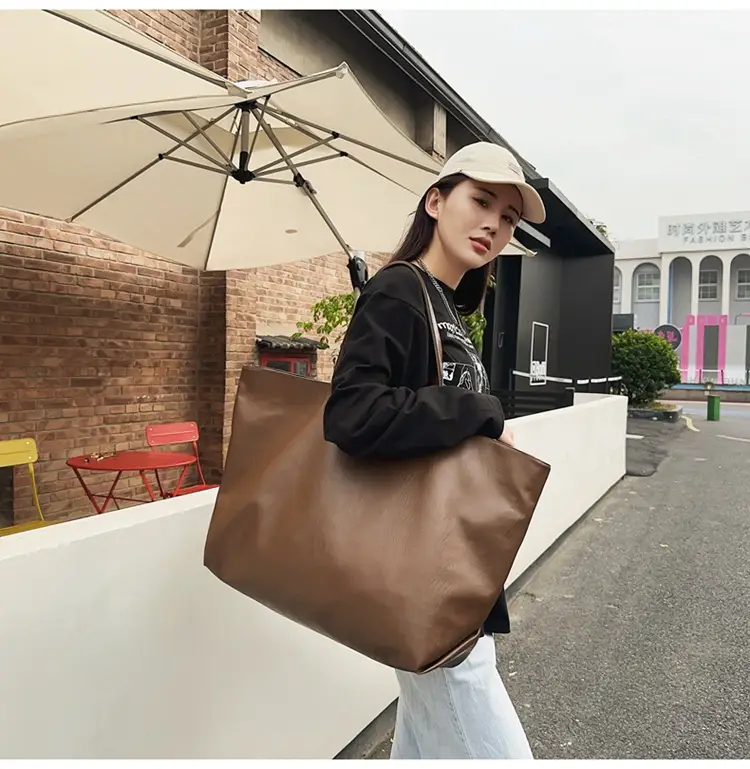 Waterproof Women's Large Computer Bag Black — feature 15