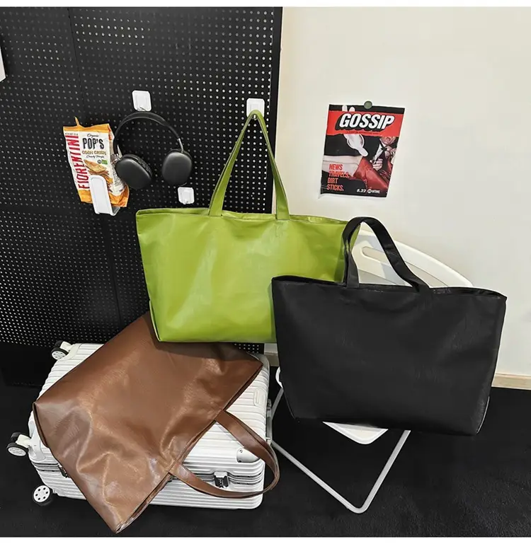 Waterproof Women's Large Computer Bag Black — feature 17