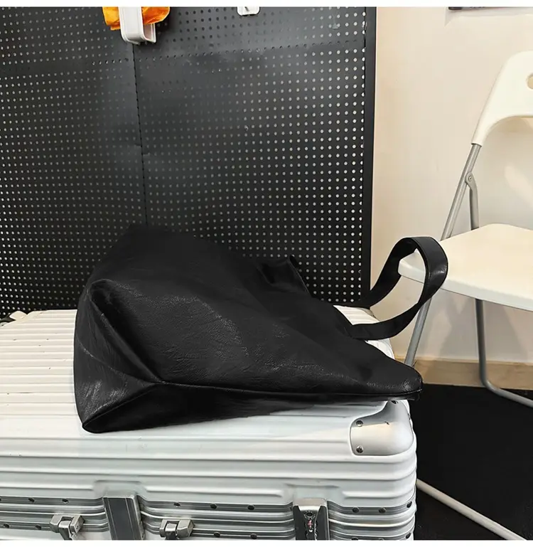 Waterproof Women's Large Computer Bag Black — feature 24