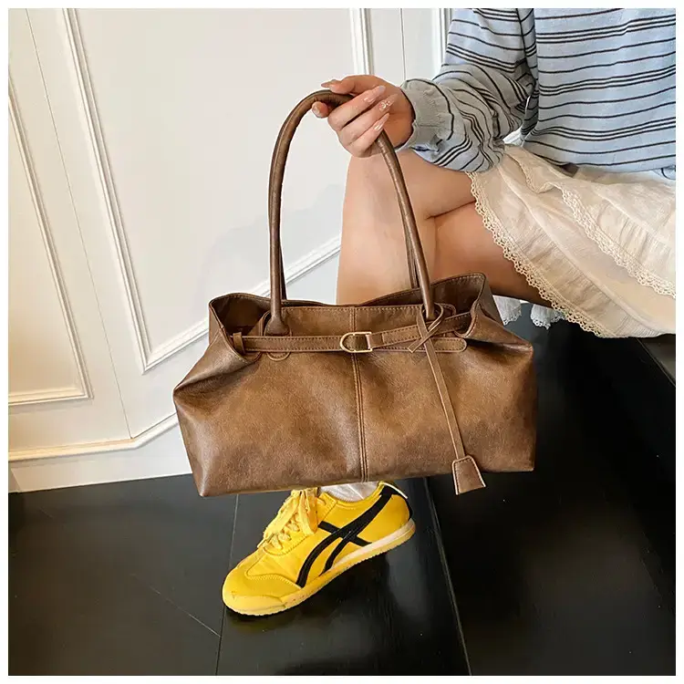 Relaxating Large-Capacity Shoulder Bag for Women 2025 — feature 22