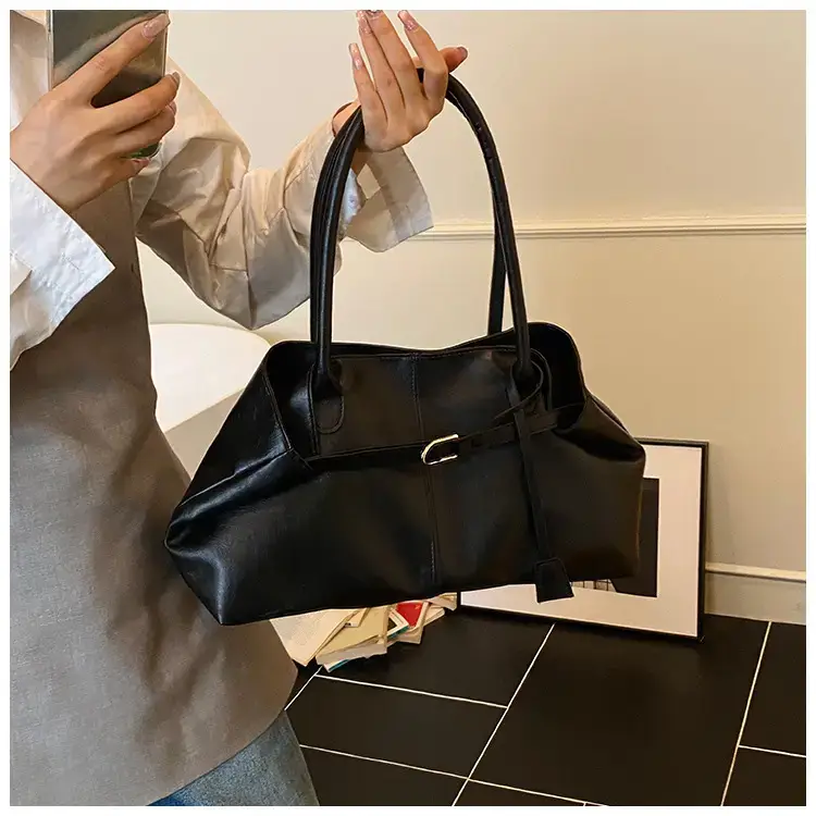 Relaxating Large-Capacity Shoulder Bag for Women 2025 — feature 40
