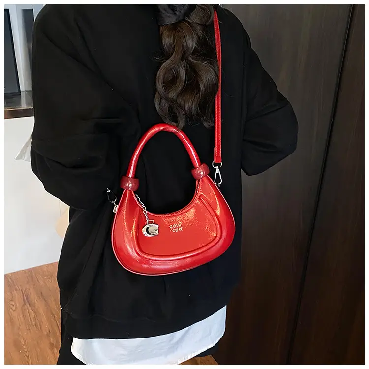 Red Retro Shoulder Bag for Women 2025 — feature 19