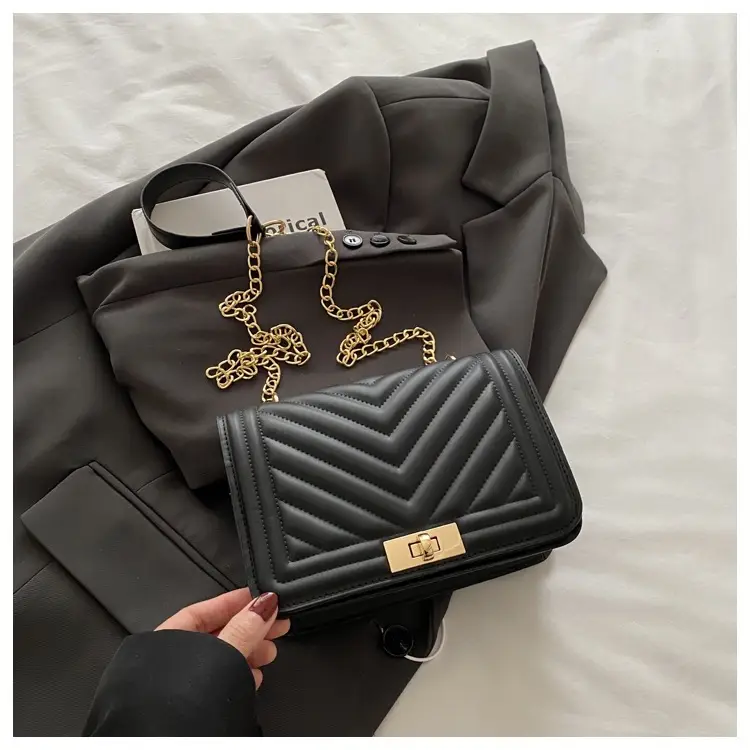 Black Quilted Chain Shoulder Bag for Women 2025 — feature 20