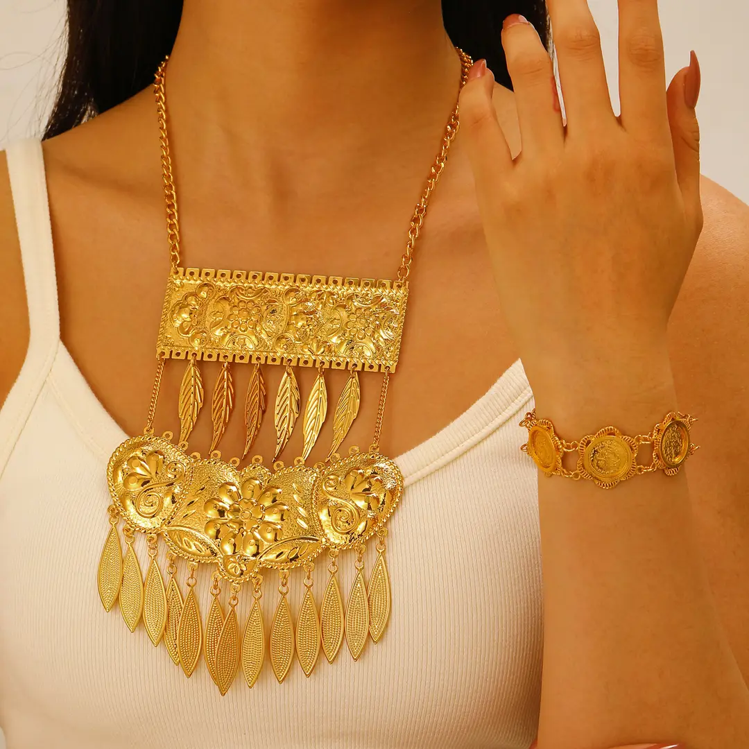 Desert Stars. Cross-Border Retro Gold Metal Multi-Layer Necklace Bracelet Set Ethnic Style Heavy Industry Celebration Jewelry