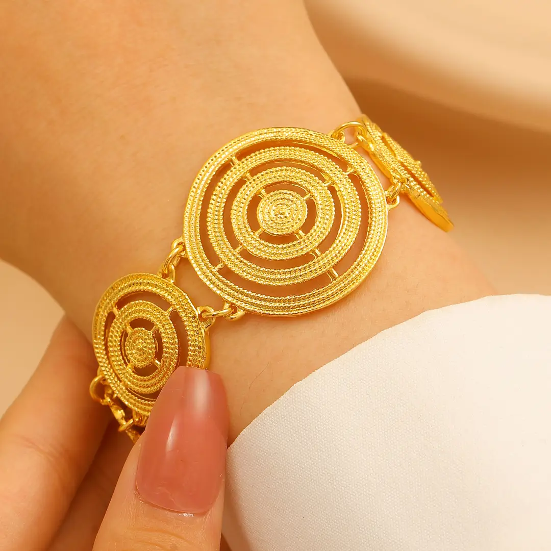 Desert Stars. Cross-Border Retro Gold Metal Multi-Layer Necklace Bracelet Set Ethnic Style Heavy Industry Celebration Jewelry
