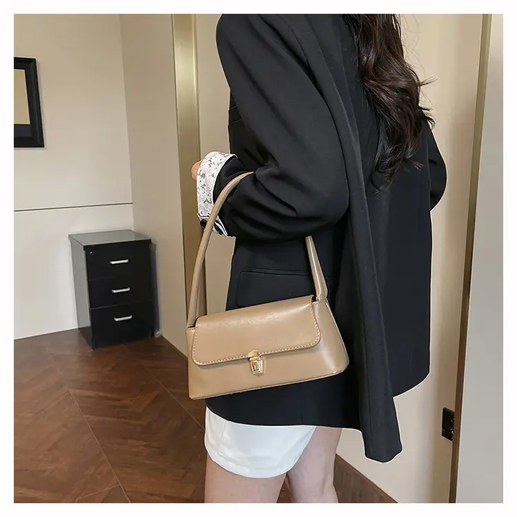 Retro Maroon Handheld Shoulder Bag 2025 Spring — feature 14