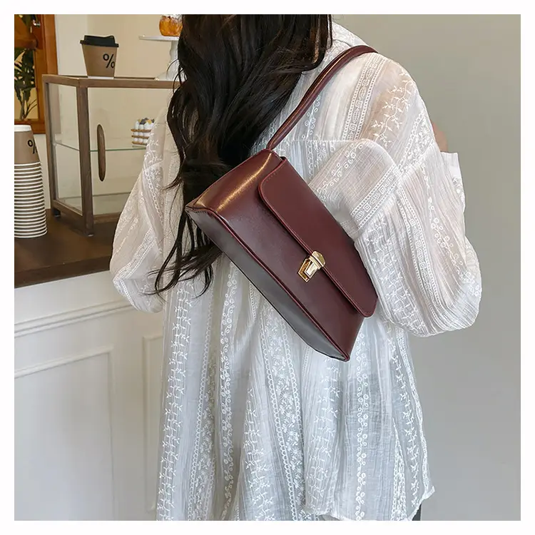 Retro Maroon Handheld Shoulder Bag 2025 Spring — feature 29