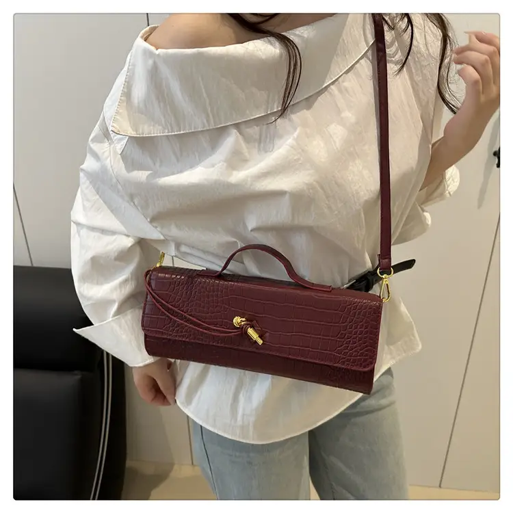 Brown Croc Leather Crossbody Bag with Gold Clasp — feature 15