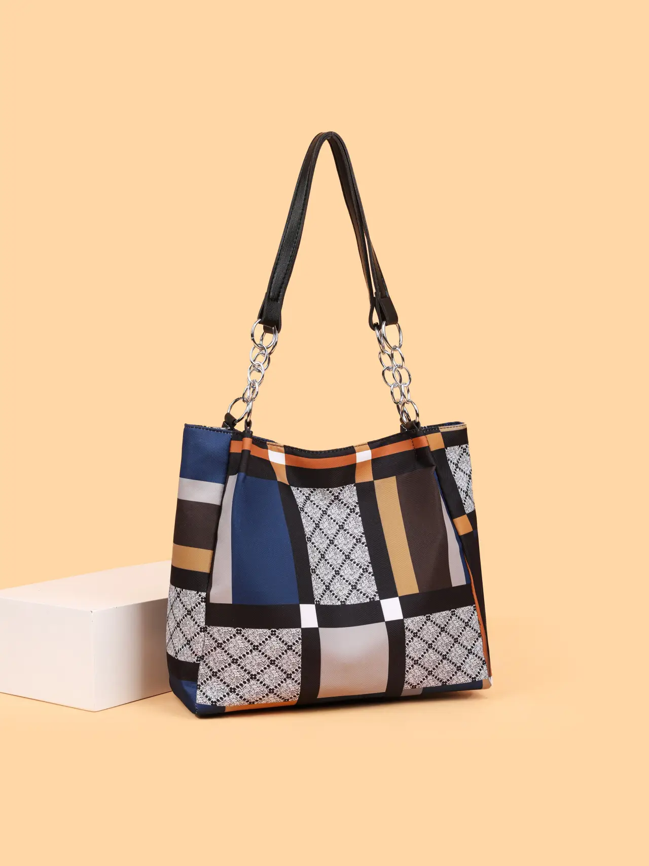 Large Capacity Plaid Shoulder Bag for Women - Image 5