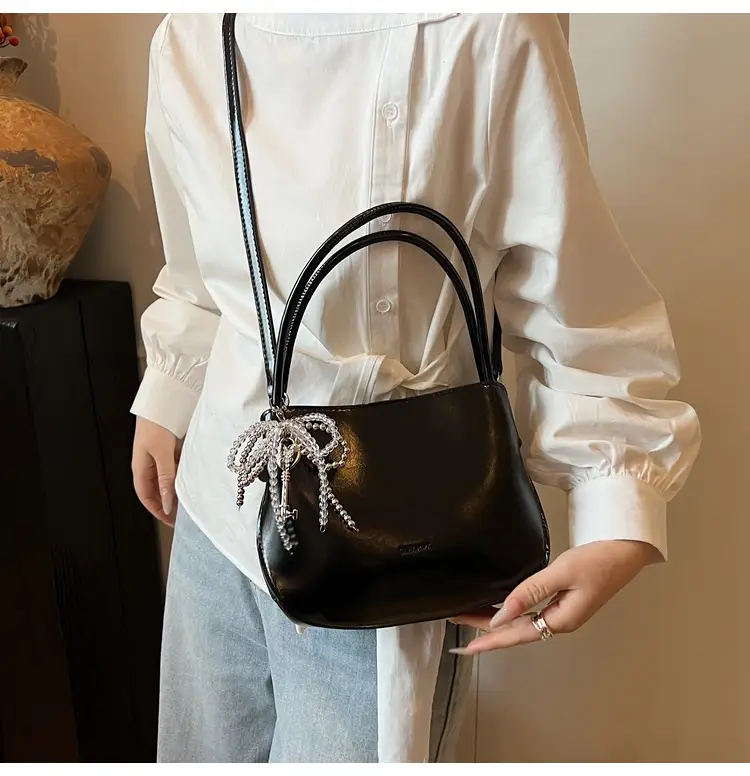 Women Crossbody Bag Beige Leather 2025 Trendy — feature 18